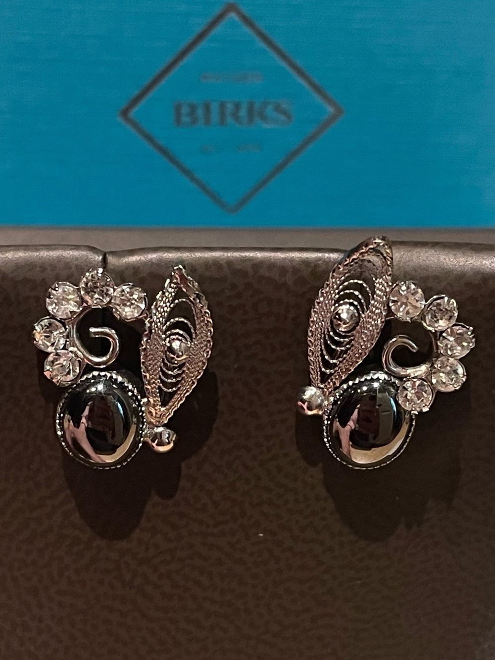 Vintage Am Lee sterling silver earrings dark cabochon stone